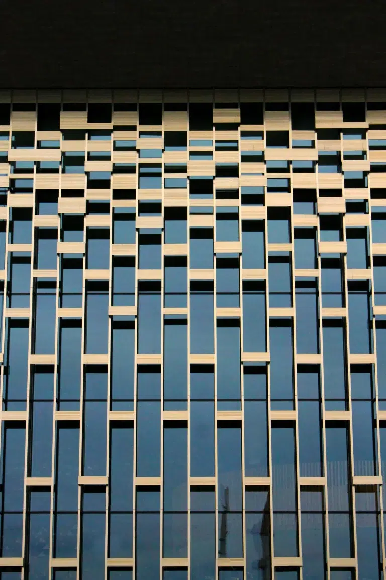 Comment une refonte de site est devenue un tremplin SEO pour un fabricant de menuiseries aluminium